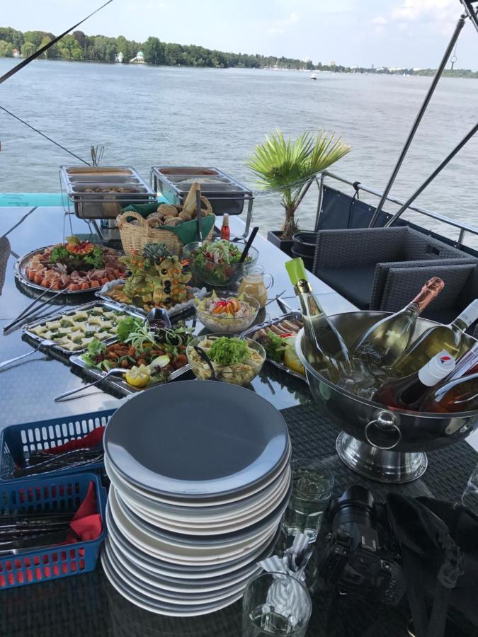 ホテル Hausboot Deluxe ベルリン エクステリア 写真