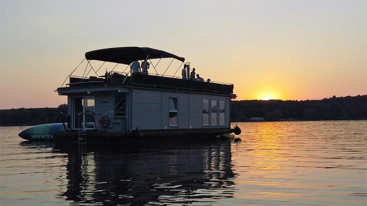 ホテル Hausboot Deluxe ベルリン エクステリア 写真