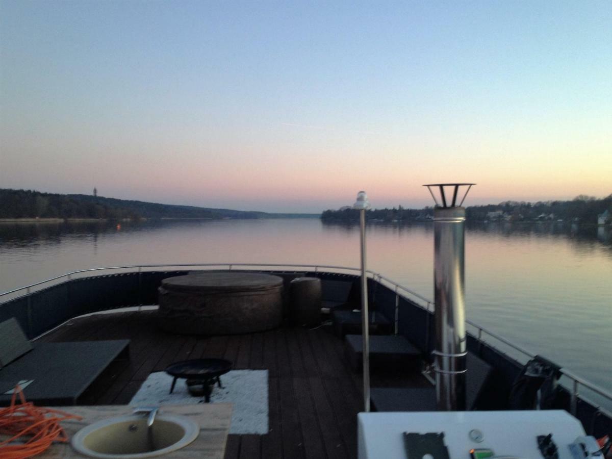 ホテル Hausboot Deluxe ベルリン エクステリア 写真