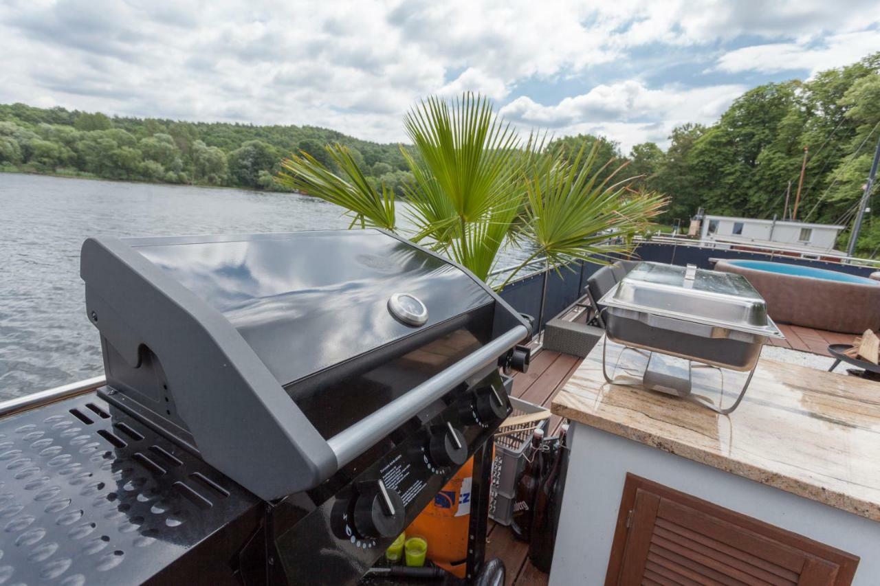 ホテル Hausboot Deluxe ベルリン エクステリア 写真